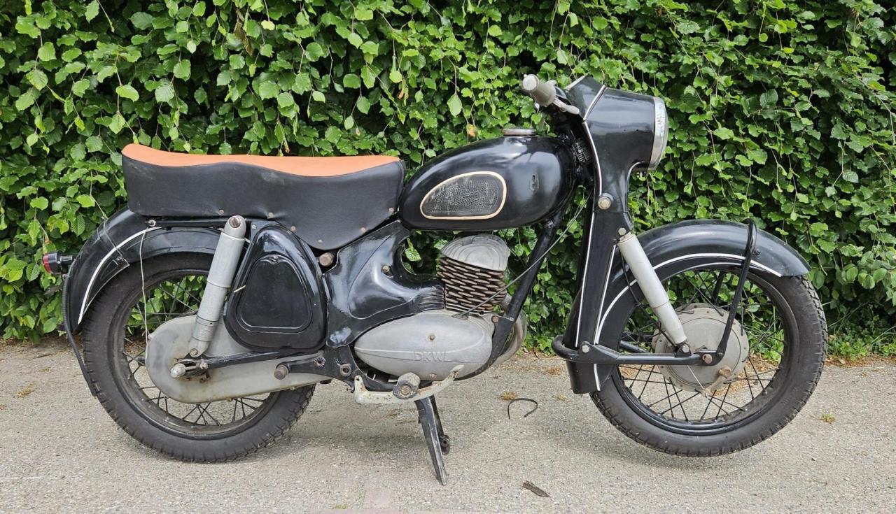 1958 DKW RT250VS MZ Elastic sidecar LesAnciennes.com