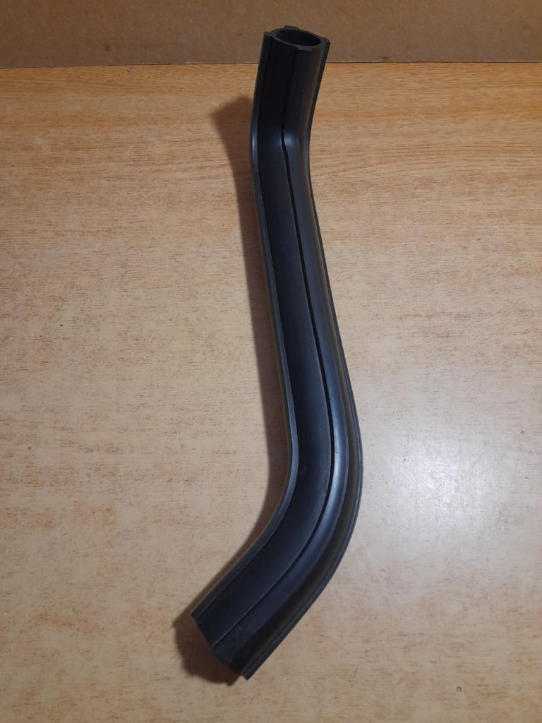 Durite de réservoir carburant Peugeot 403 LesAnciennes.com