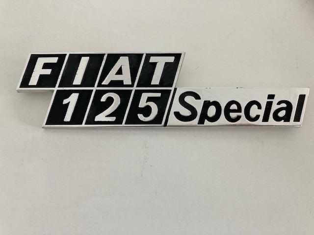 Monogramme FIAT 125 Special LesAnciennes.com
