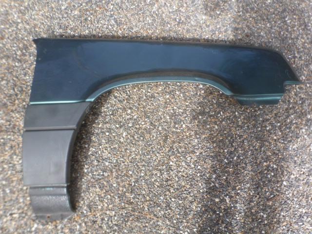 RENAULT Super 5:aile avant droite LesAnciennes.com