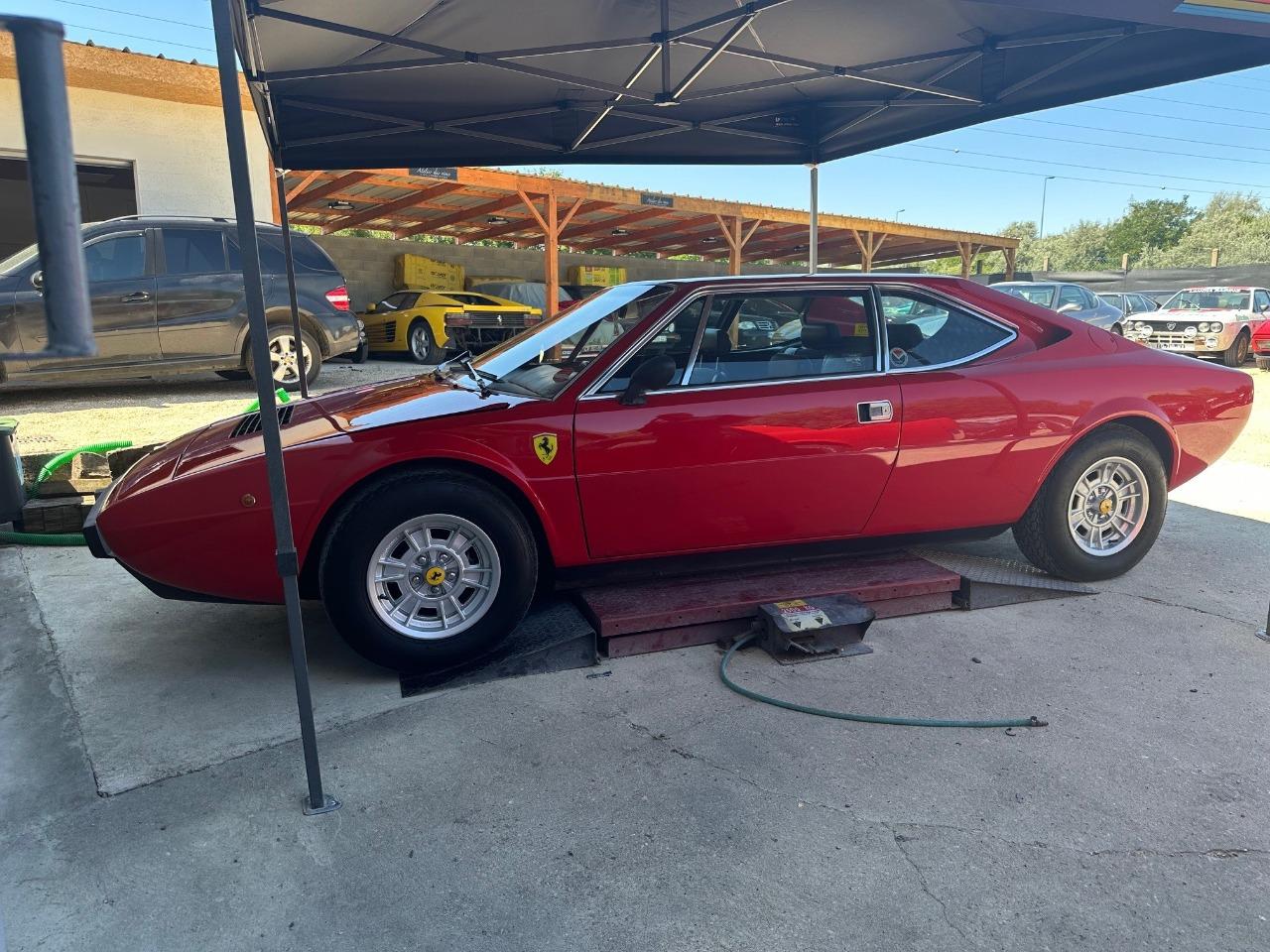 FERRARI Dino 308 GT4 - 1980 LesAnciennes.com