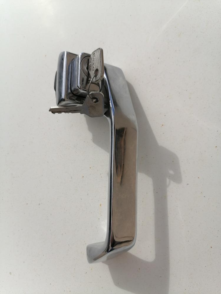 Poignée IVECO-UNIC P9,P10,Vercors,Isoard LesAnciennes.com