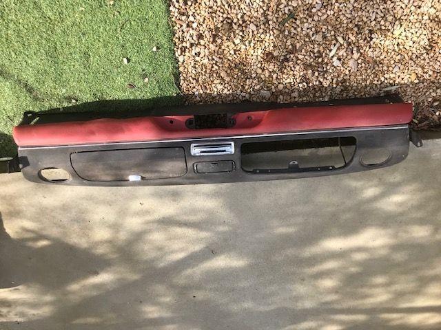 Pièces PEUGEOT 404 berline LesAnciennes.com