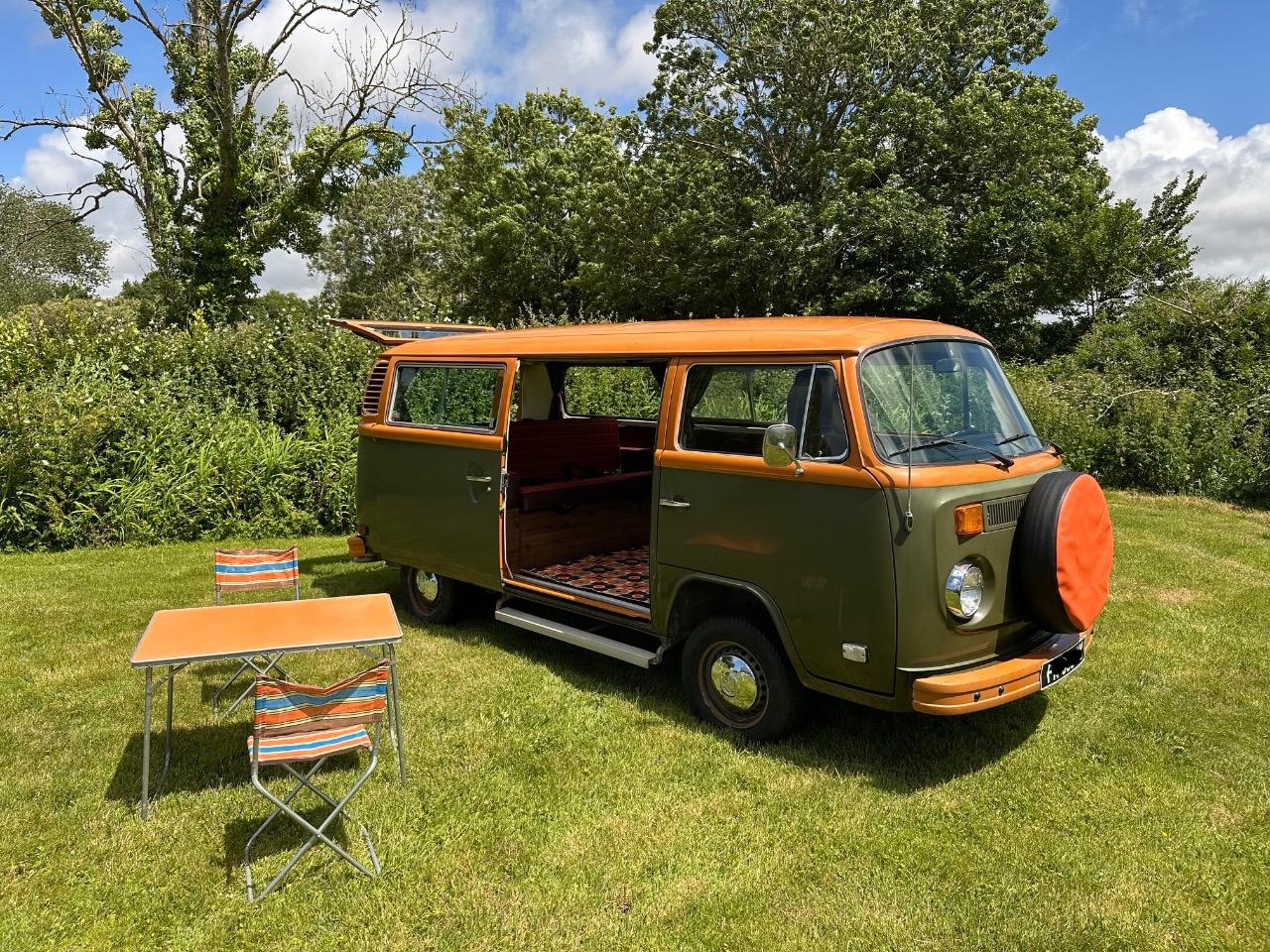 VOLKSWAGEN Combi T2B - 1979 LesAnciennes.com