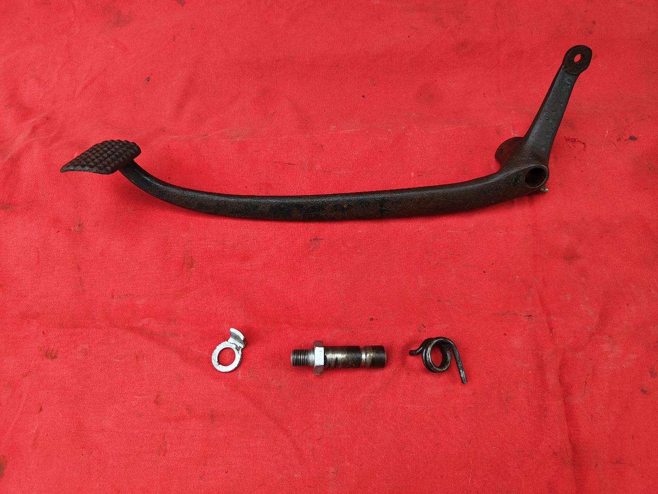 Pédale de frein NORTON 350 500 16H ES2 BIG4 M18 LesAnciennes.com