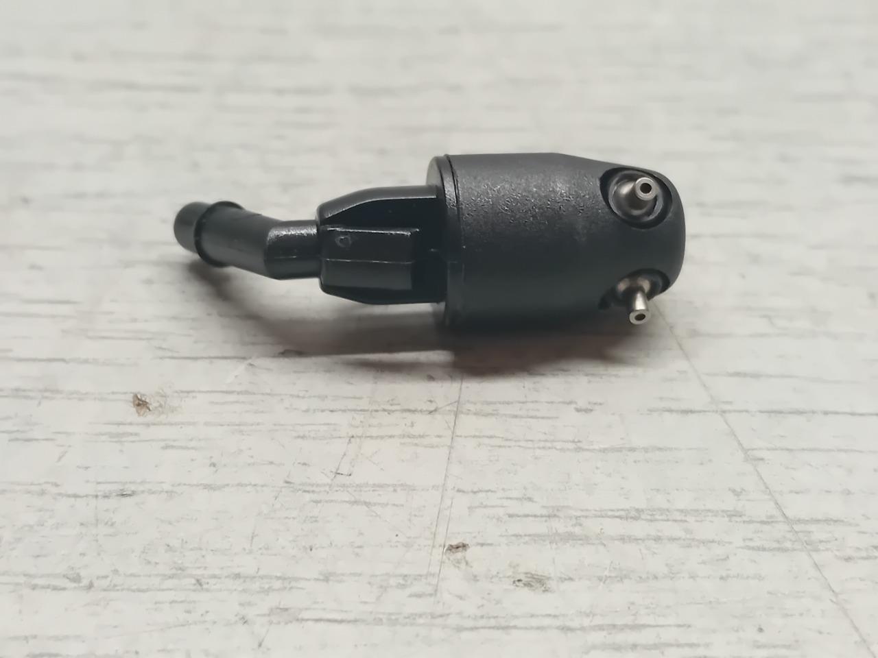 7679491 – GICLEUR NEUF ESSUI GLACE AVANT FIAT TIPO LesAnciennes.com