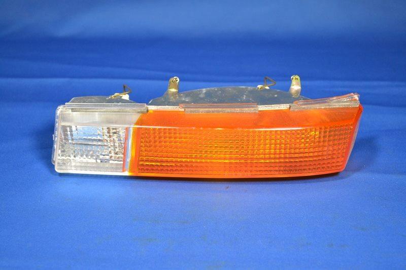 Feu AV G bicolore CITROEN Ami 8, neuf d'origine LesAnciennes.com