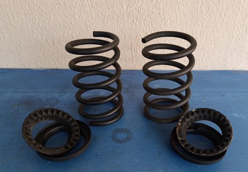 AUTOBIANCHI Bianchina cabriolet paire de ressorts LesAnciennes.com