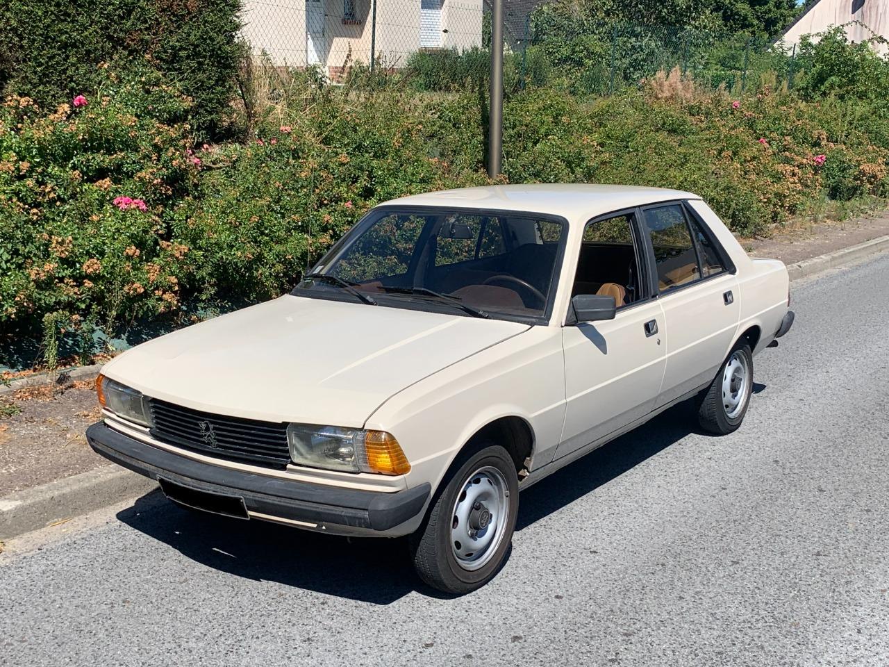 PEUGEOT 305 GL - 1982 LesAnciennes.com