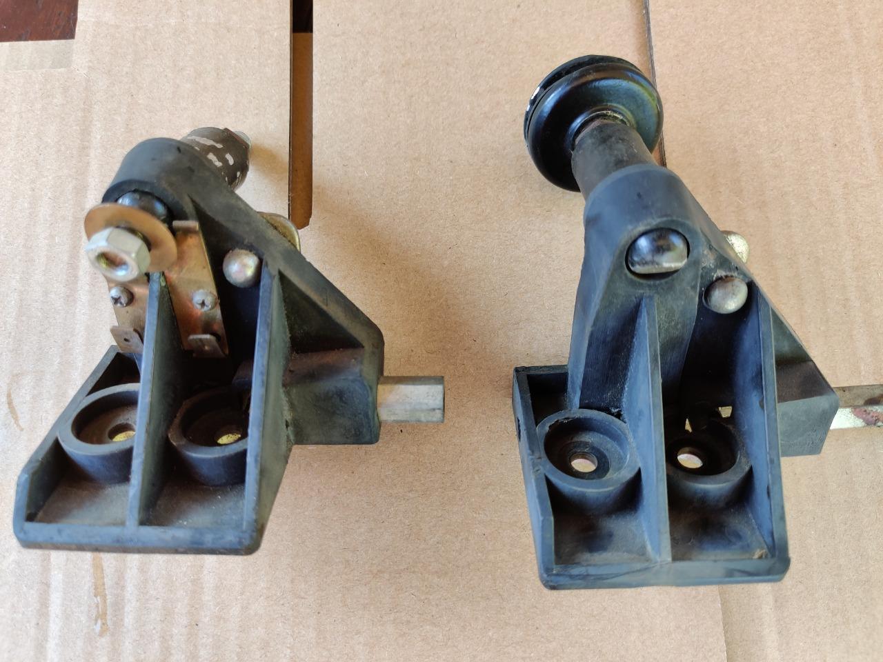 Pion serrure hayon Bagheera LesAnciennes.com