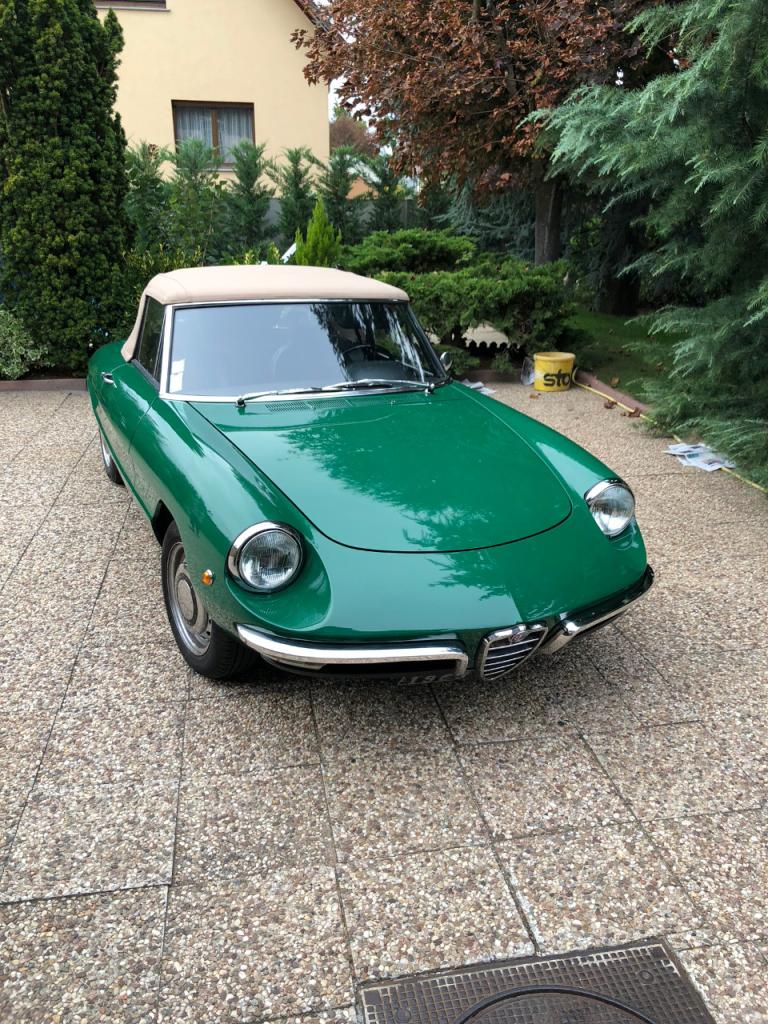 ALFA ROMEO Spider Duetto 1300 Junior - 1969 LesAnciennes.com
