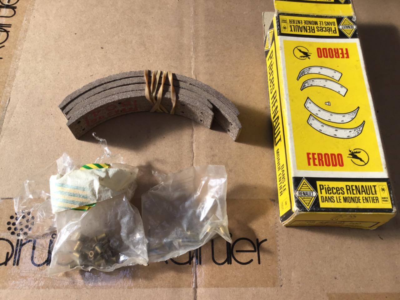 GARNITURES FREINS ARRIÈRES RENAULT 4 (R4) LesAnciennes.com