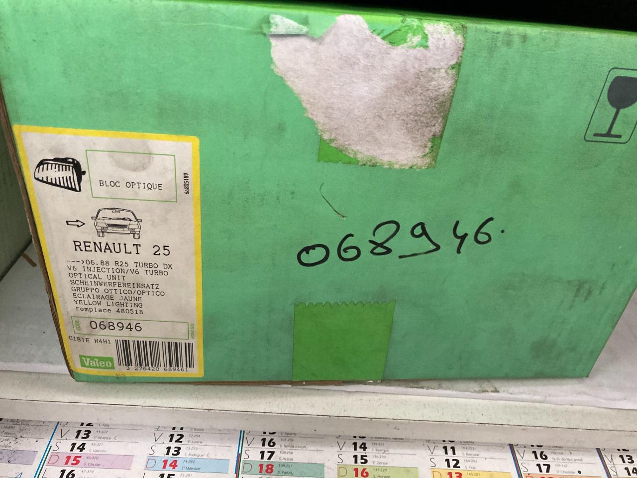 Optique neuf droit RENAULT 25 (R25) V6 LesAnciennes.com