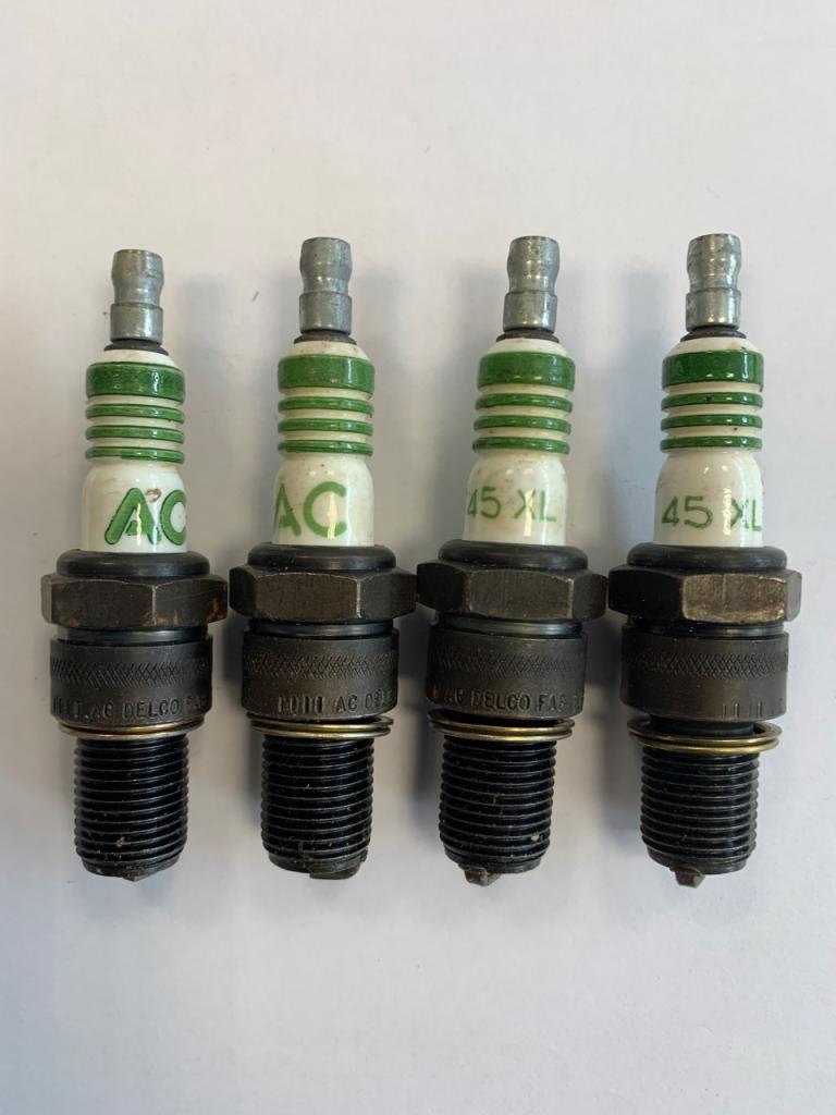 4 Bougie AC 45XL Renault 16 LesAnciennes.com