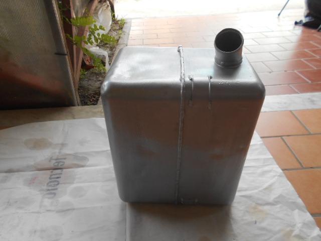 Réservoir d'essence gauche pour Ferrari Dino 246 LesAnciennes.com