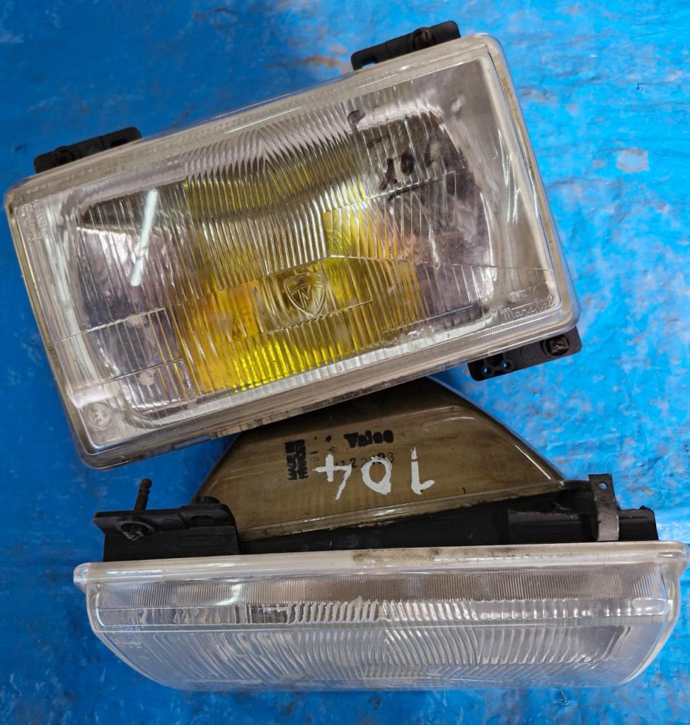 Phares PEUGEOT 104 LesAnciennes.com