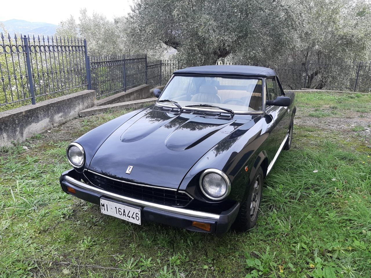 FIAT 124 spider Europa - 1984 LesAnciennes.com