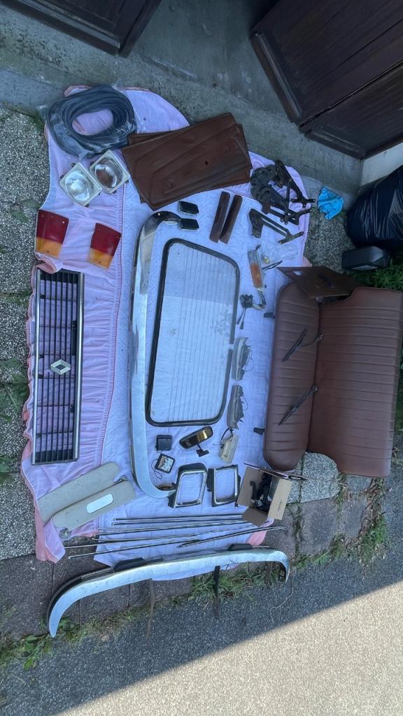 Lot de pièces RENAULT 6 (R6) Renault 6 TL PHASE 2 LesAnciennes.com