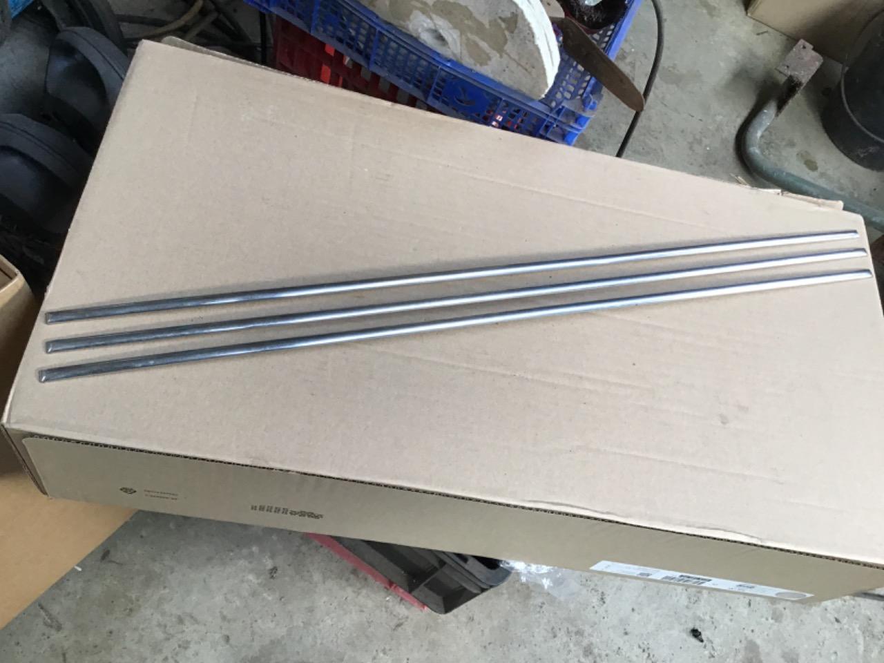 3 BAGUETTES FINES CITROEN DS ID LesAnciennes.com