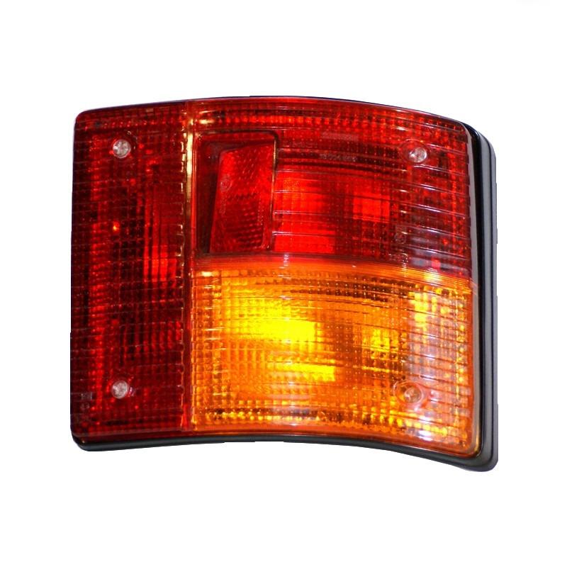 Feu arrière droit complet AUTOBIANCHI A112 LesAnciennes.com