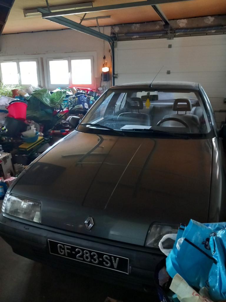 RENAULT 19 (R19) Chamade - 1990 LesAnciennes.com