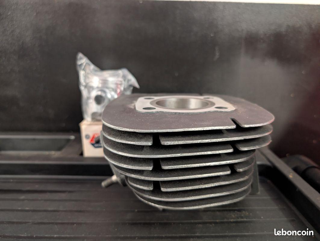 Cylindre YAMAHA AT2 original LesAnciennes.com