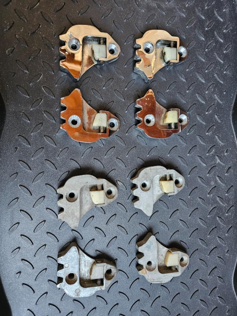 Gache de porte CITROEN DS LesAnciennes.com