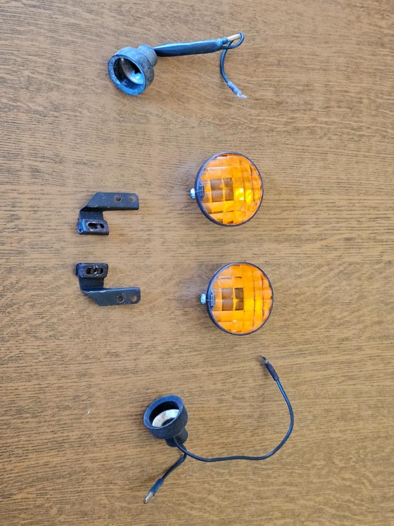 Cabochon, douille , support clignotant CITROEN DS LesAnciennes.com