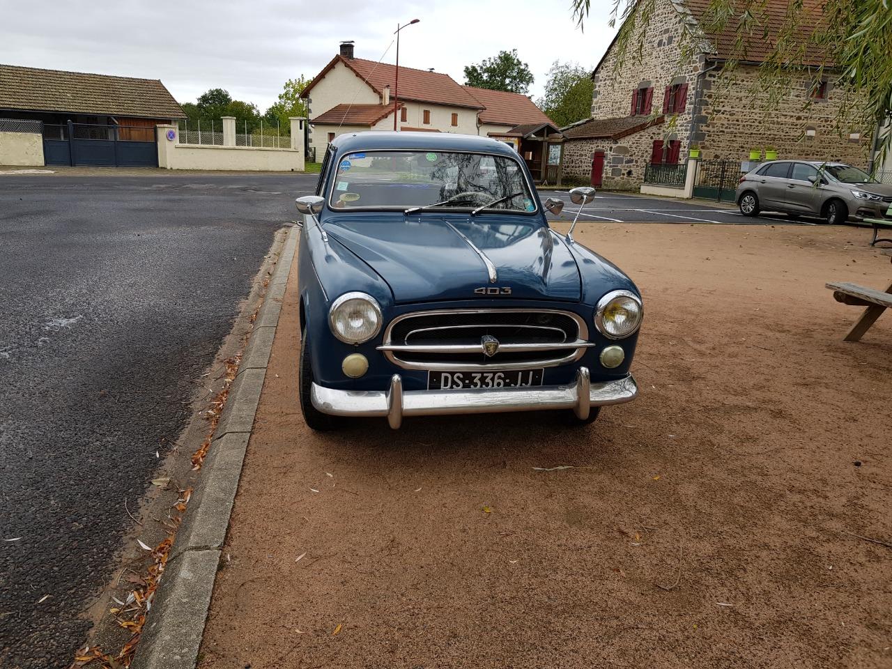 PEUGEOT 403 berline - 1959 LesAnciennes.com