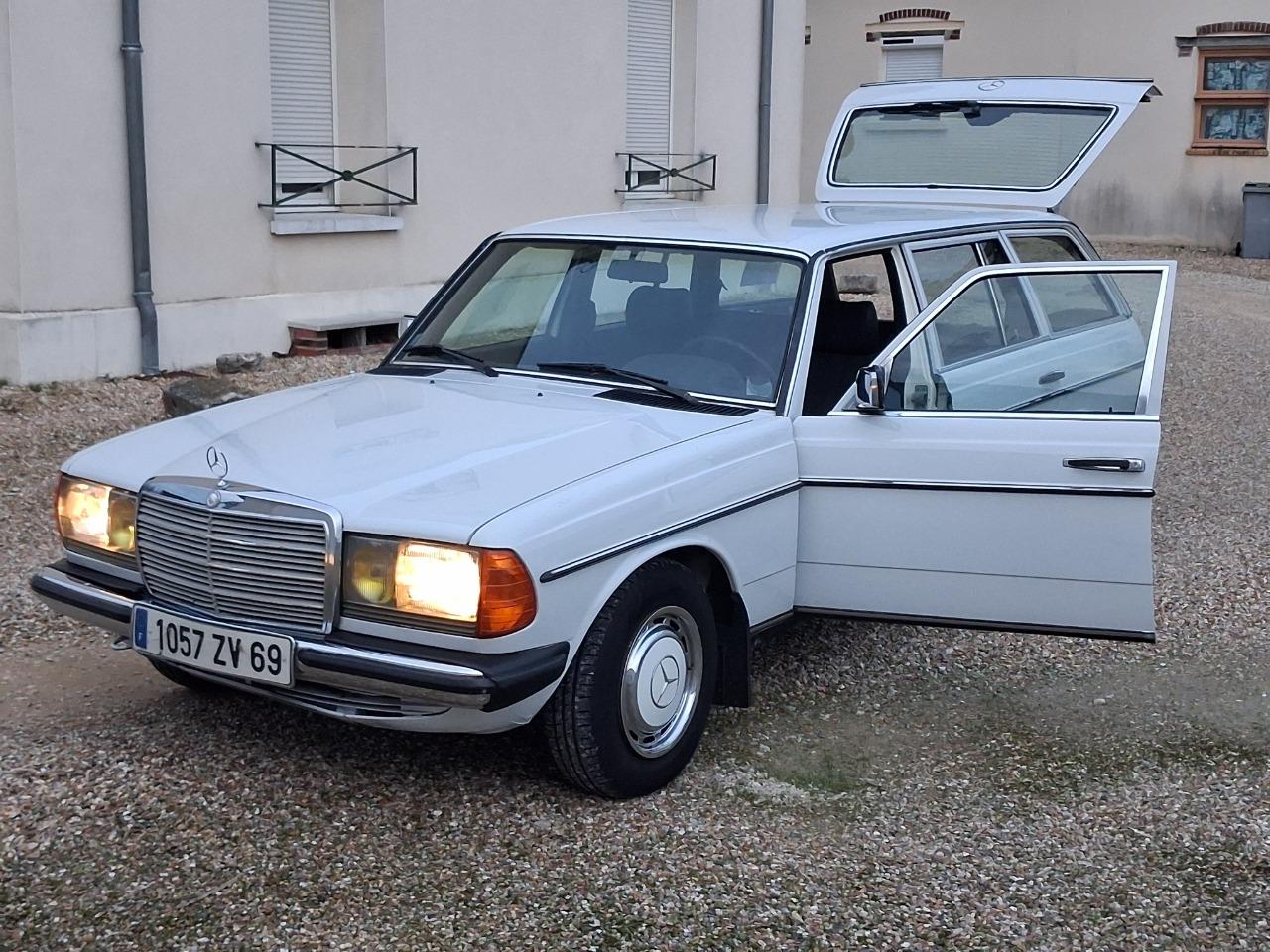 MERCEDES 200 W 123 break - 1985 LesAnciennes.com