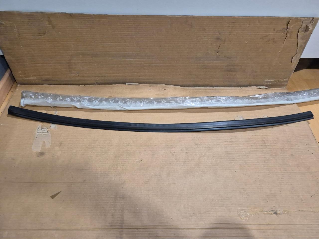 Joint Capot Moteur PEUGEOT 309 LesAnciennes.com