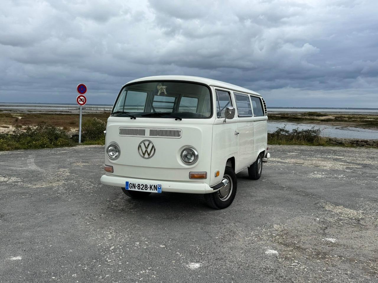 VOLKSWAGEN Combi T2a - 1971 LesAnciennes.com