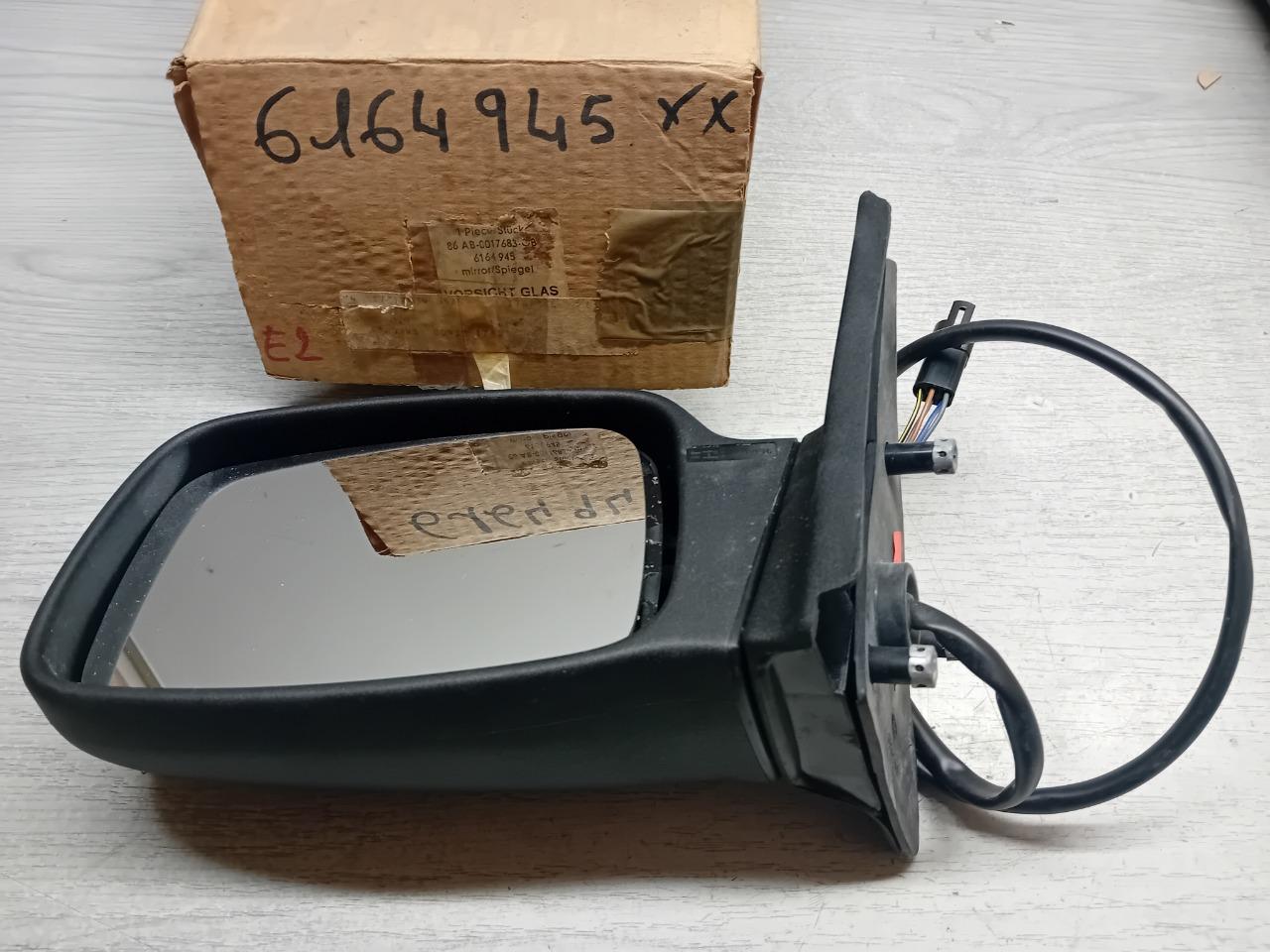 86AB0017683GB RETROVISEUR AVANT G FORD ESCORT MK3 LesAnciennes.com