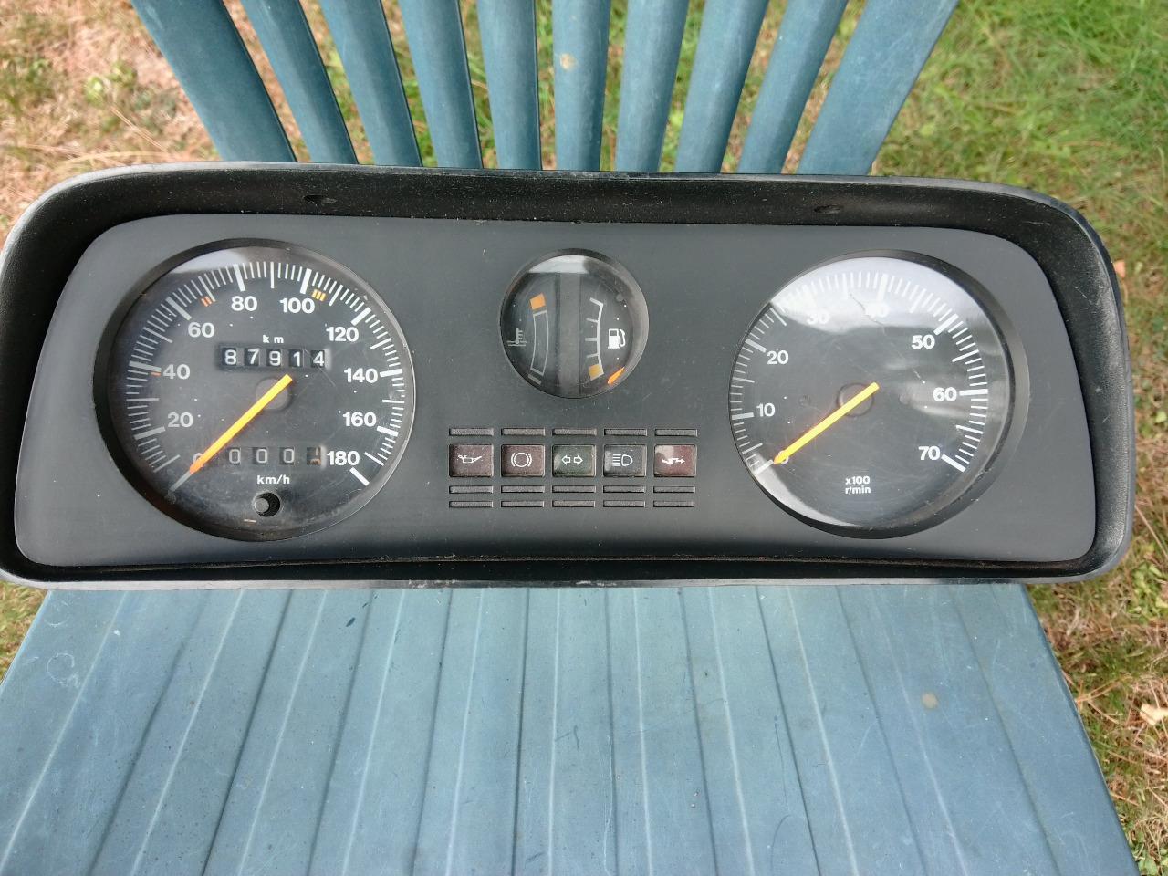 FORD Fiesta sport:compteur +cpt-tours +jauges LesAnciennes.com