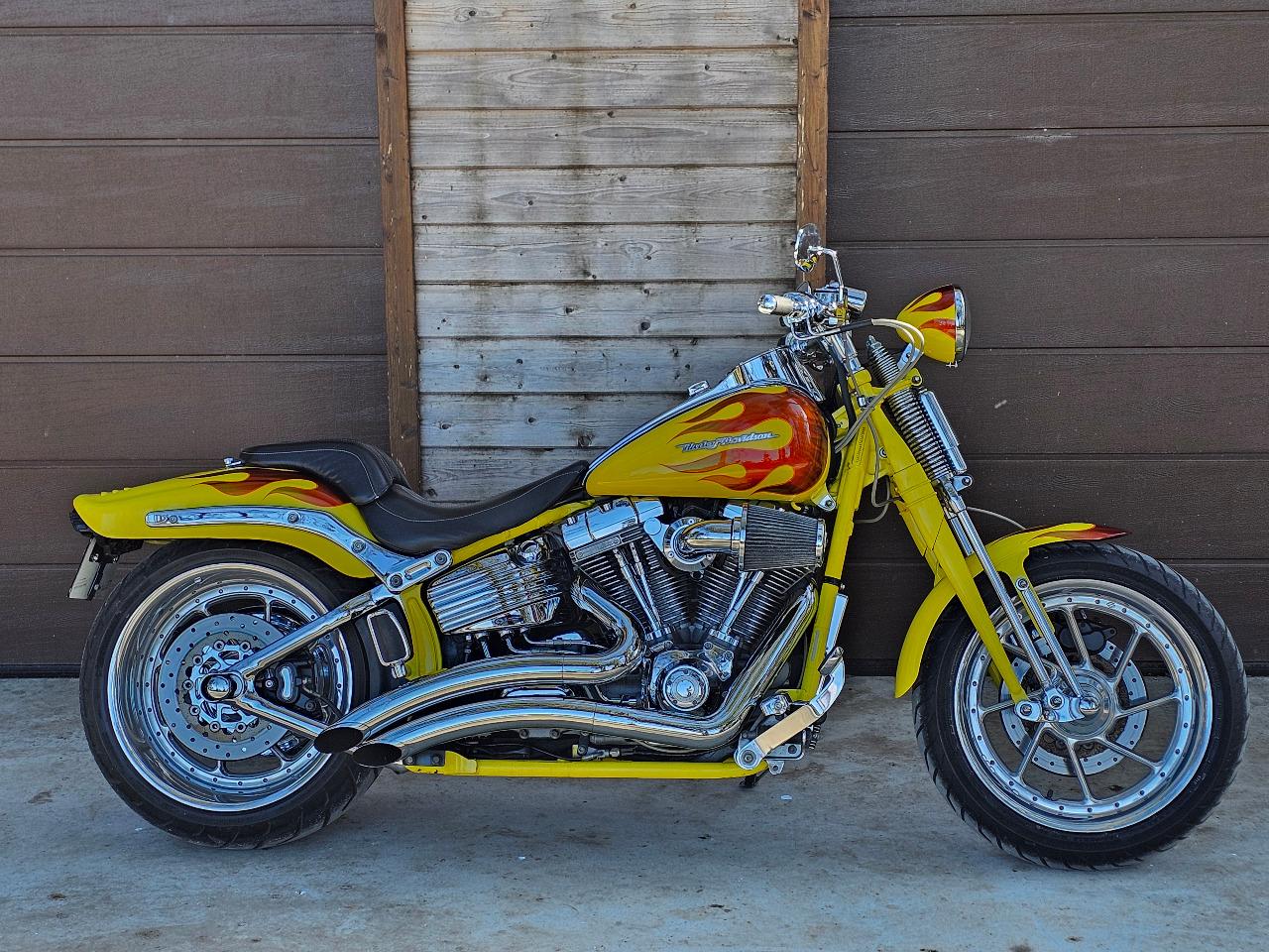 HARLEY DAVIDSON SPRINGER CVO 1800 SCREAMIN EAGLE - LesAnciennes.com