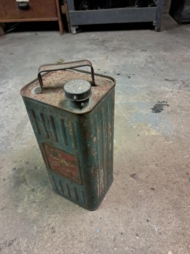 Bidon essence carré 5L DF AUTOMOBILINE LesAnciennes.com