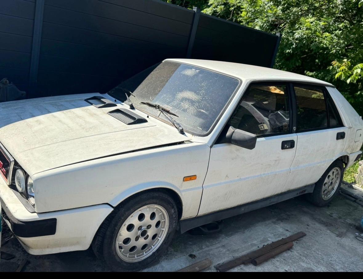 LANCIA Delta 4wd - 1987 LesAnciennes.com