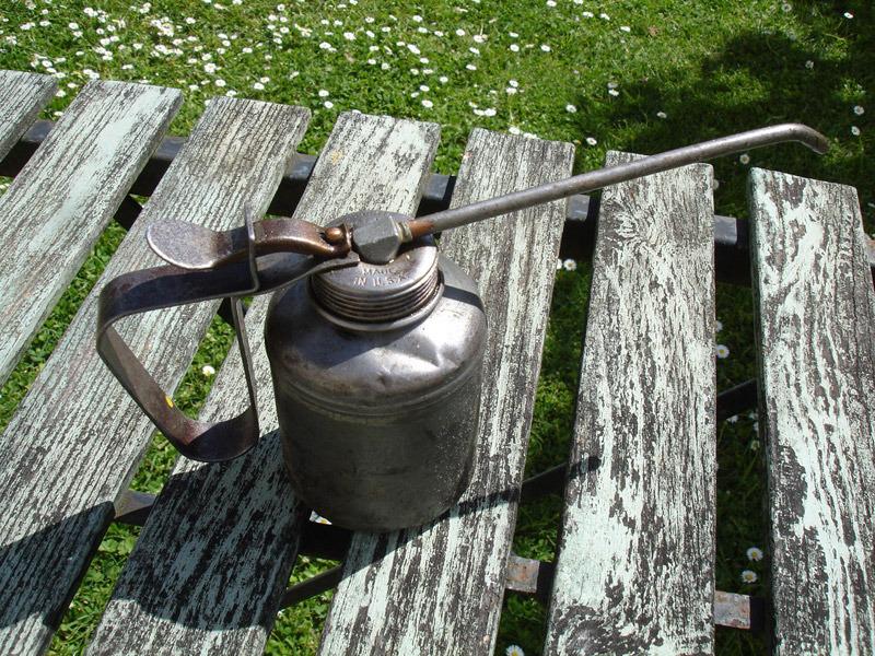 Burette K-P MFG CO Minneapolis made in USA WW2 LesAnciennes.com