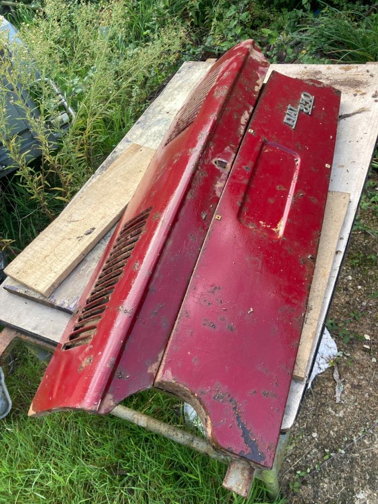 Grille FIAT 850 LesAnciennes.com