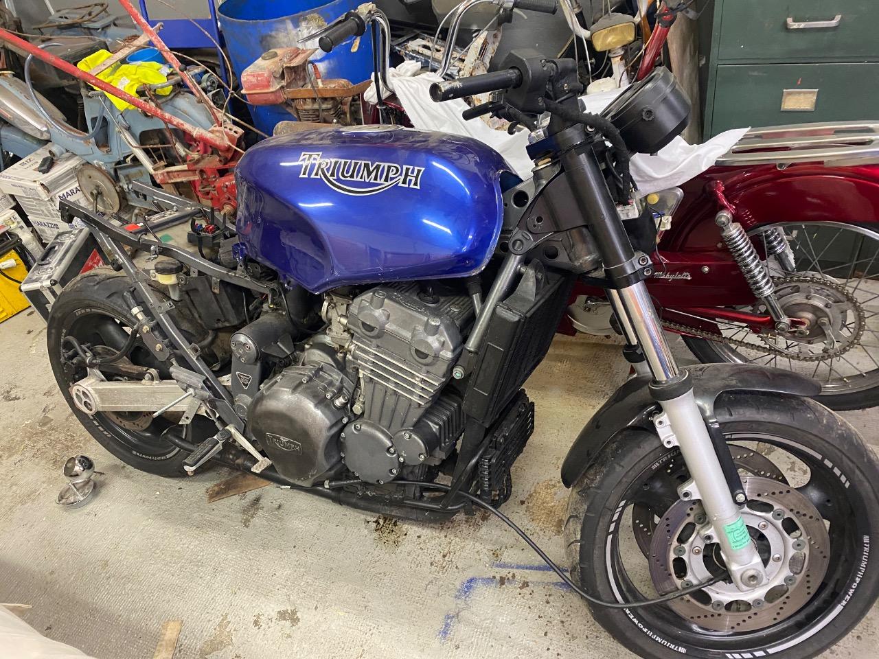 TRIUMPH TR5 Trophy - 1995 LesAnciennes.com
