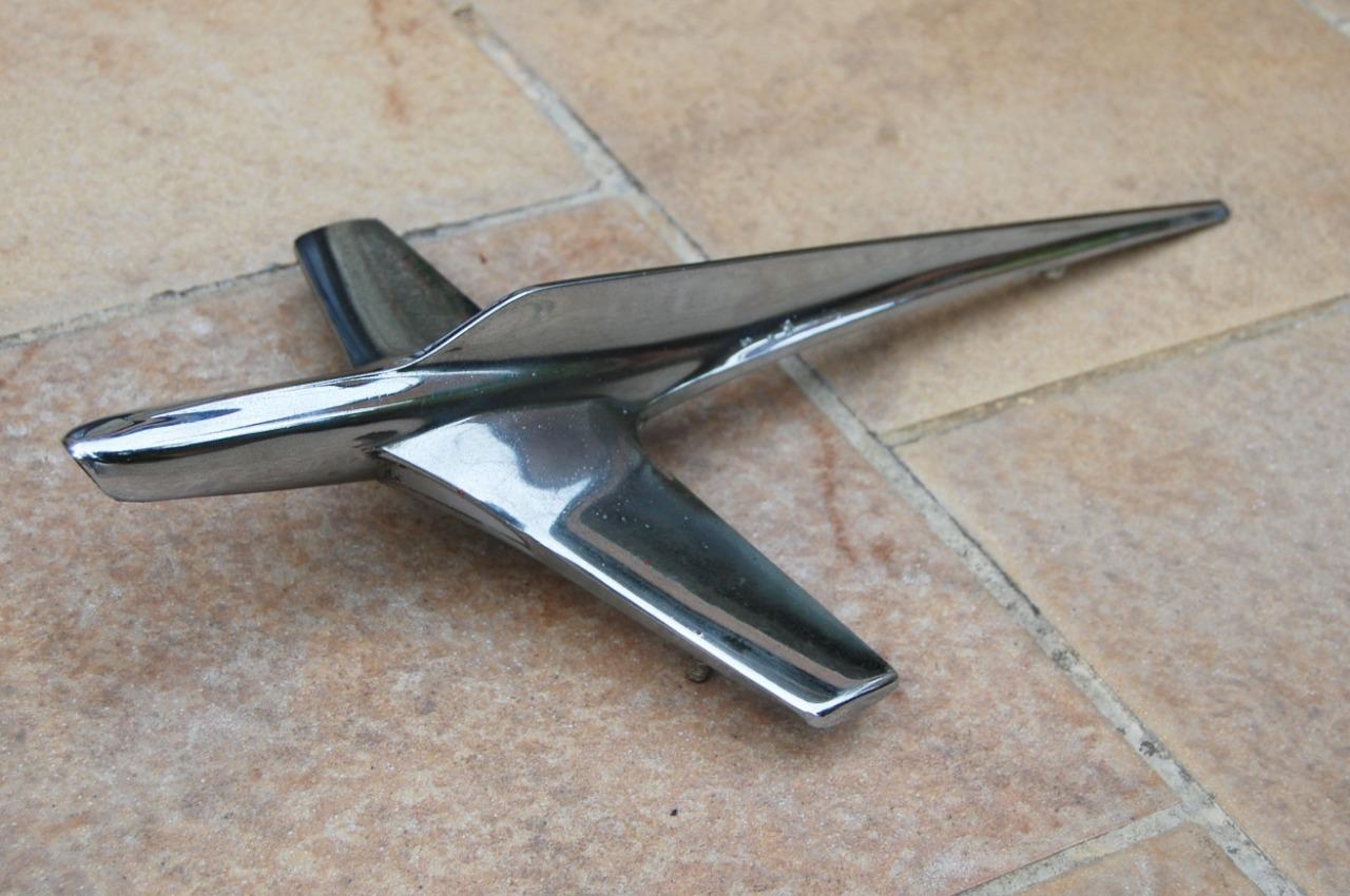 Mascotte capot ford fairlane 1955 usa oldtimer LesAnciennes.com