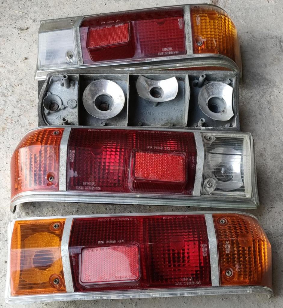 Feux arrière SIMCA 1301/1501 berline LesAnciennes.com