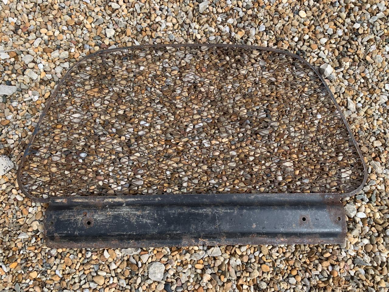 Grille Radiateur pour RENAULT Estafette LesAnciennes.com