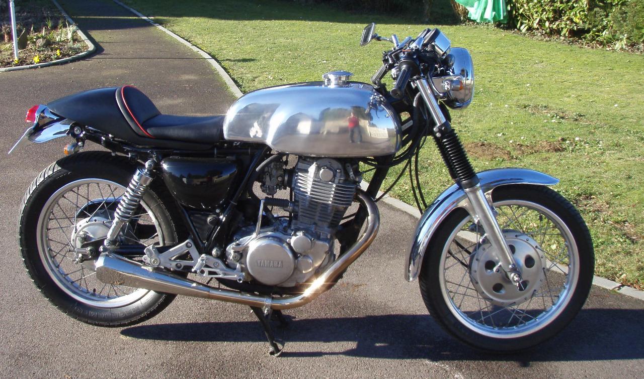 YAMAHA SR 500 cafe racer - 1994 LesAnciennes.com