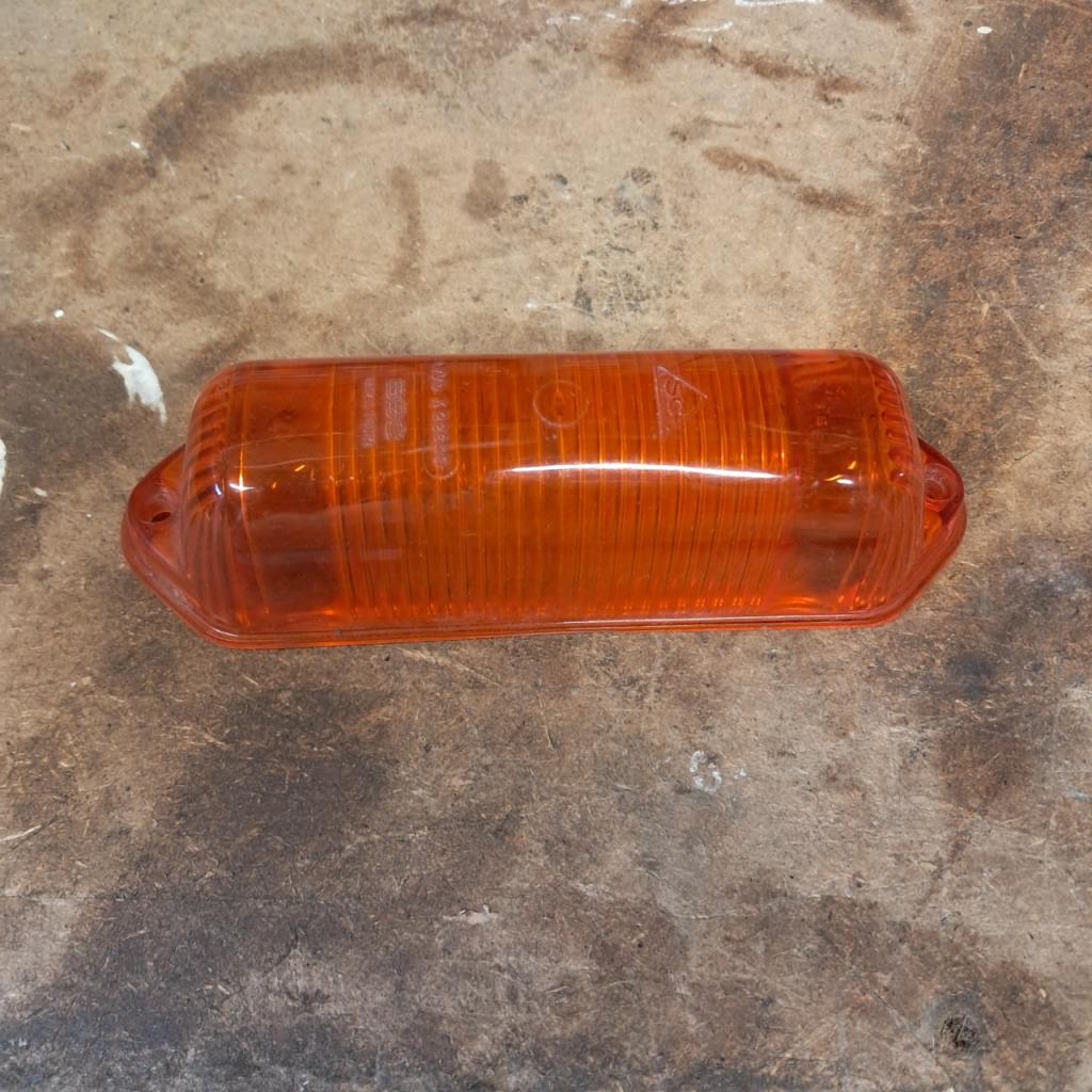Cabochon clignotant bus , car , camion ,ref K22640 LesAnciennes.com