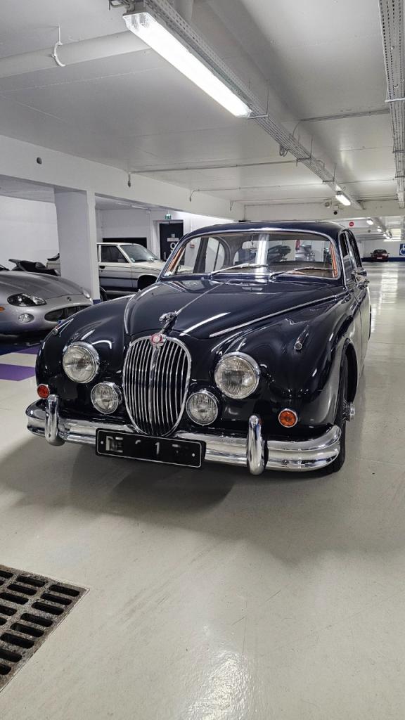 JAGUAR MK2 3.8 Vicarage - 1960 LesAnciennes.com