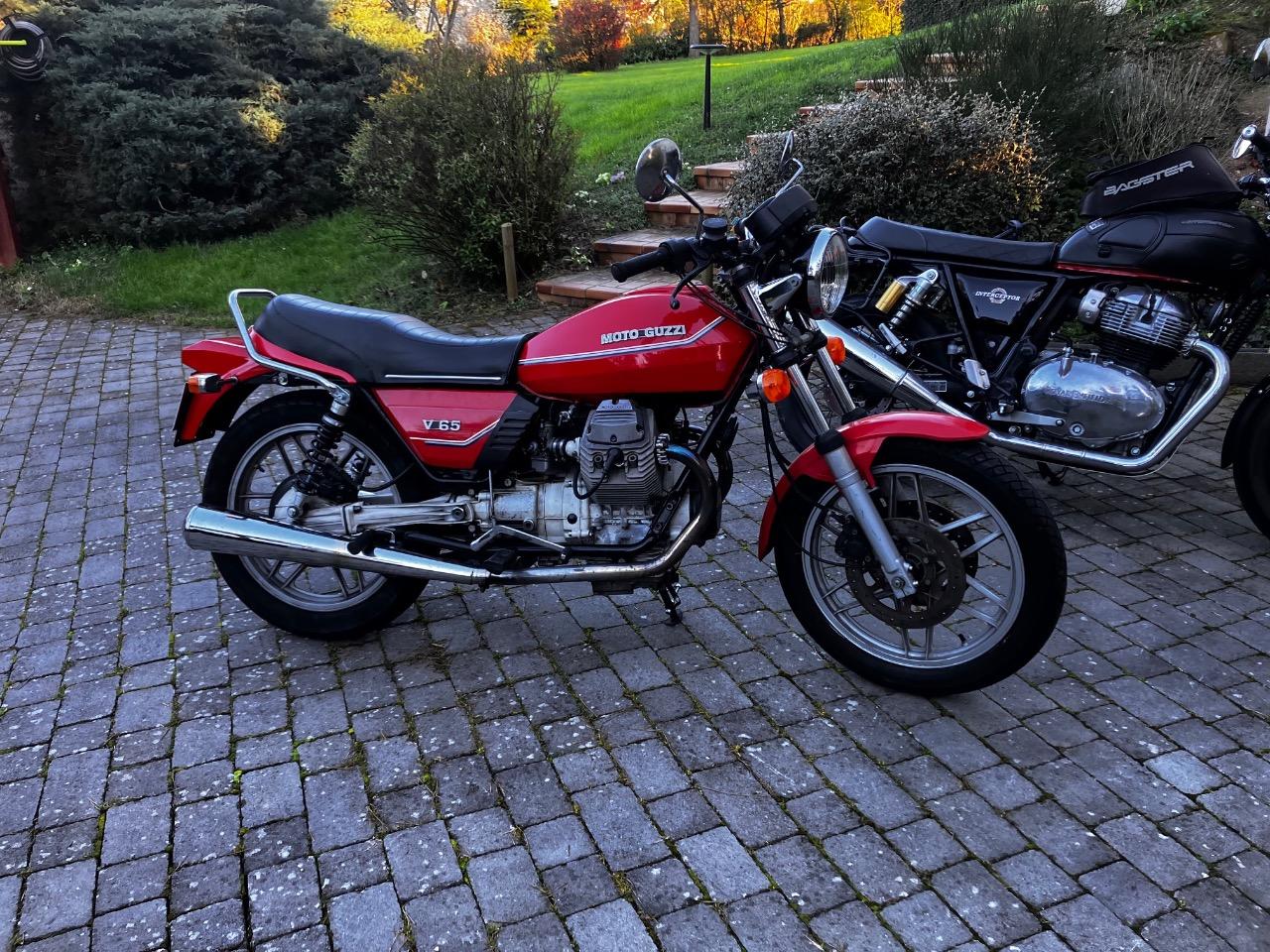MOTO GUZZI V65 Lario - 1983 LesAnciennes.com