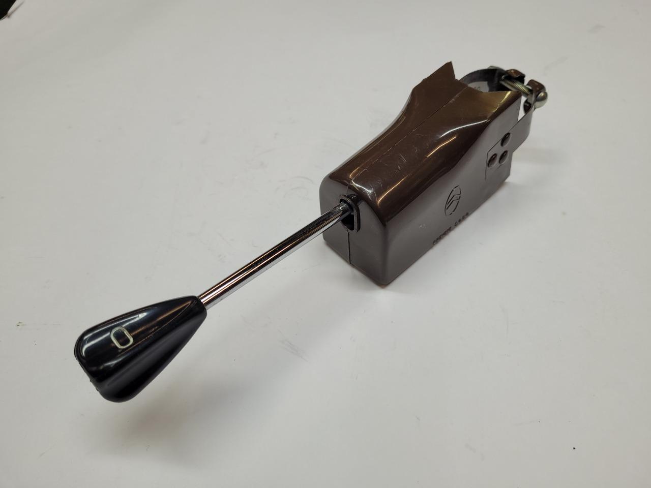 Comodo neuf origine CITROËN Traction 2 CV marron LesAnciennes.com