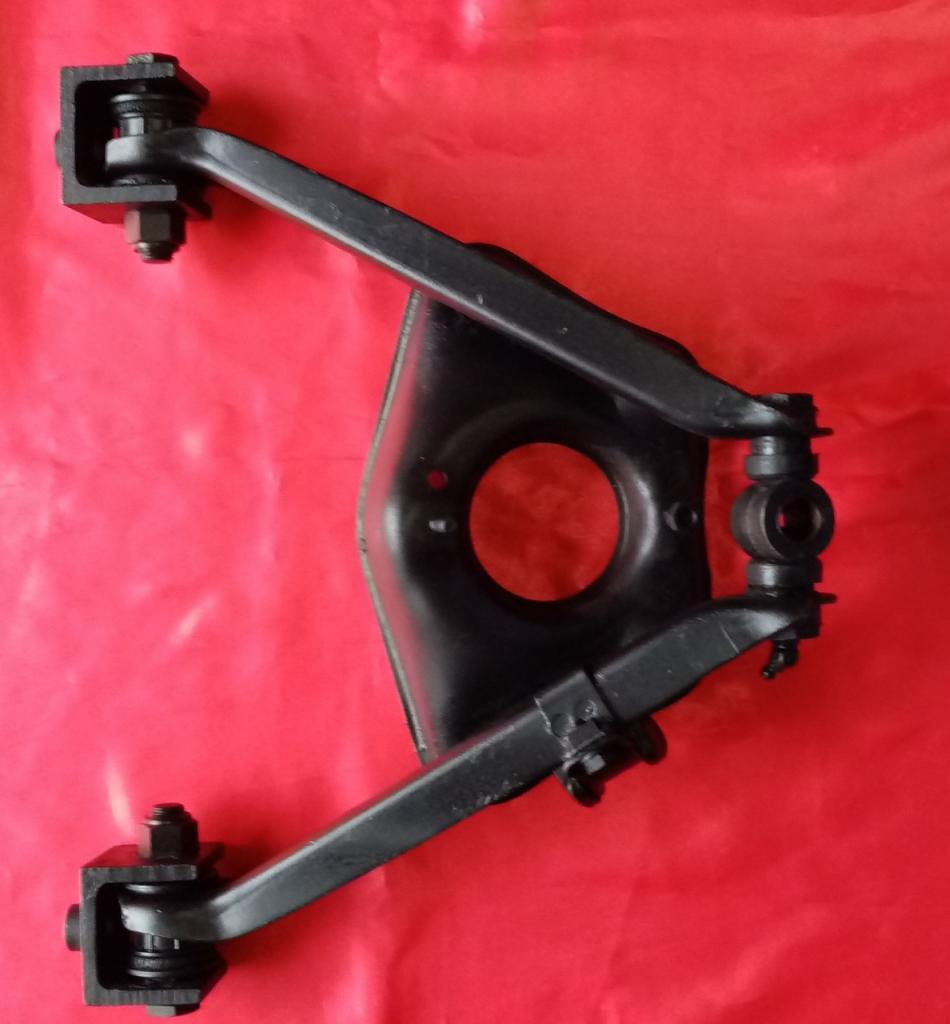 Bras de suspension FIAT 1100 LesAnciennes.com