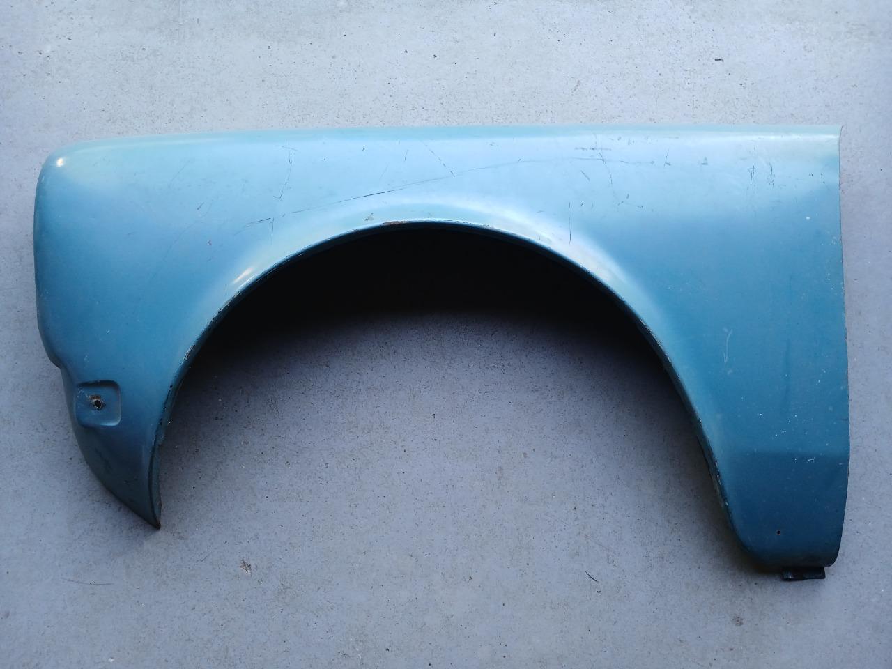 Aile avant gauche SIMCA 1301 1501 LesAnciennes.com